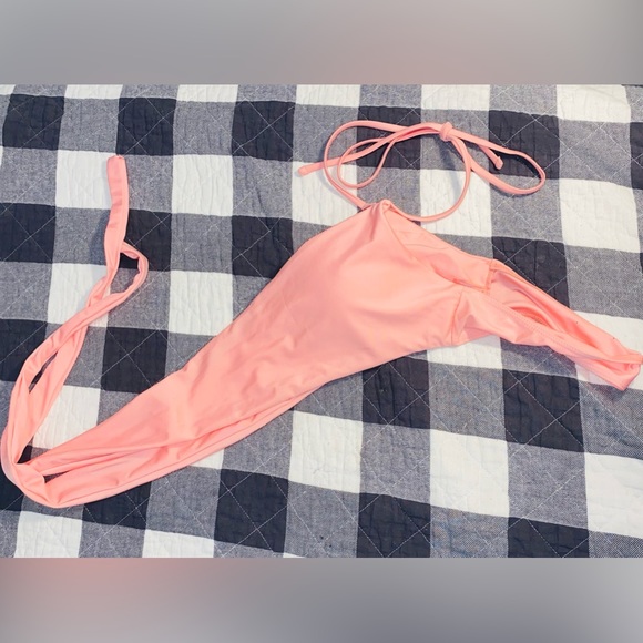 Mix & Match Bikini Bundle Size XL 36D - Picture 8 of 11